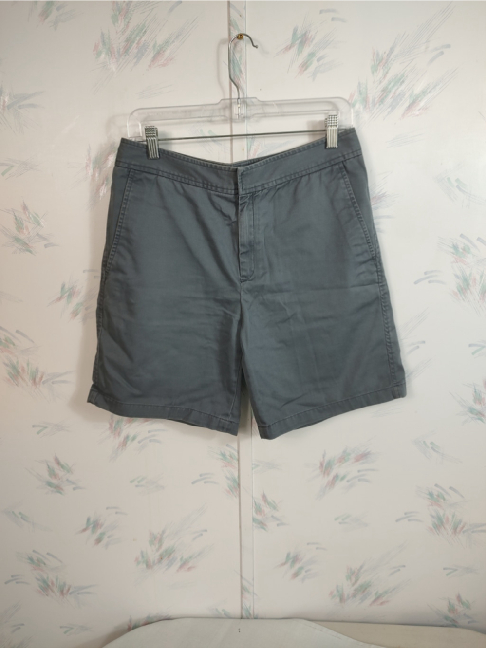 Women's Banana Republic Premium Chinos Flat Front Shorts Grey 8